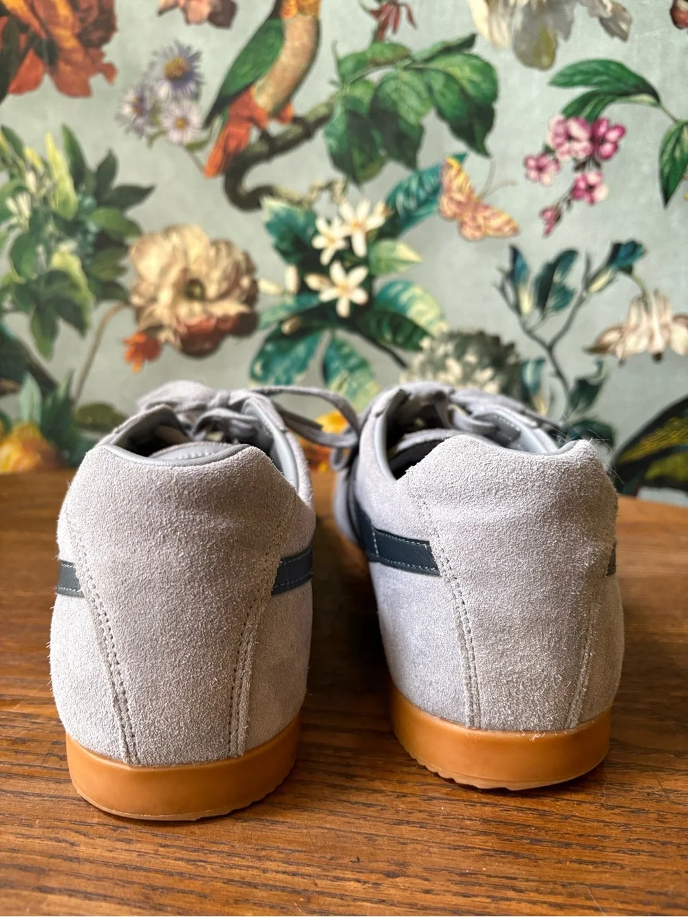 Gola Men’s Light Gray Suede Sneakers with Black Stripe and Gum Sole